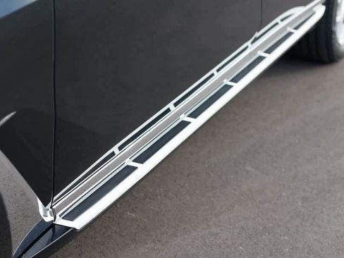 Used 2020 BMW X7 xDrive40i w/ Cold Weather Package image 12