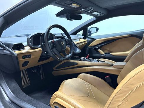 Used 2024 Lamborghini Revuelto AWD/4WD image 22