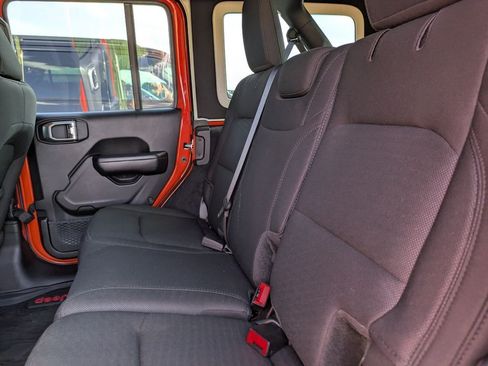Used 2019 Jeep Wrangler Unlimited Sport S AWD/4WD image 13