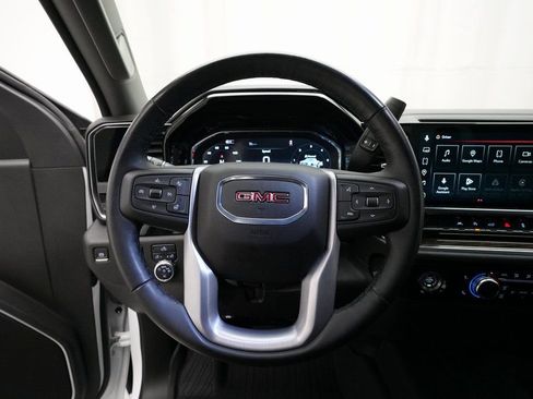 Used 2024 GMC Sierra 1500 Elevation image 4