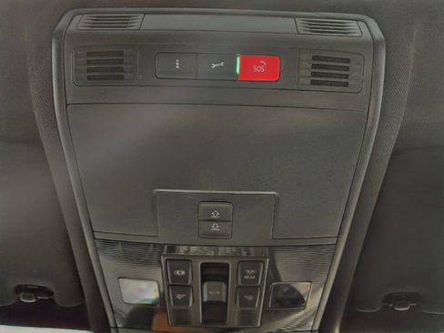 Used 2021 Volkswagen Tiguan SE R-Line image 38