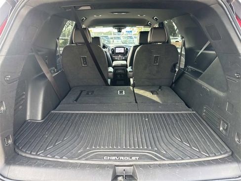 Used 2023 Chevrolet Traverse Premier image 12