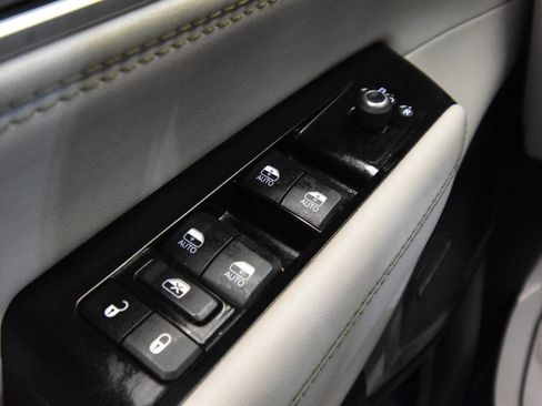 Used 2022 Jeep Wagoneer Series II image 33