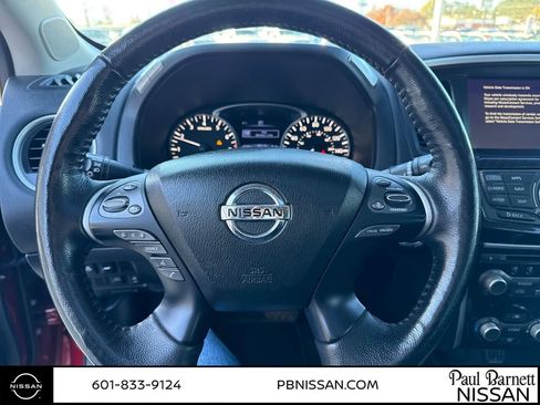 Used 2020 Nissan Pathfinder SL image 19