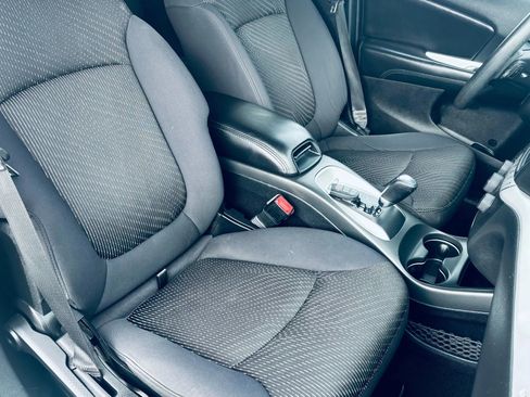 Used 2013 Dodge Journey SXT w/ Flexible Seating Group image 15