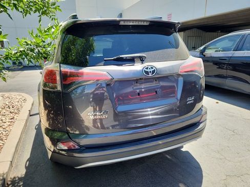 Used 2018 Toyota RAV4 XLE w/ Plus Extra Value Package AWD/4WD image 4
