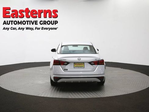Used 2024 Nissan Altima 2.5 SV FWD image 36