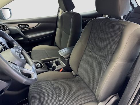 Used 2021 Nissan Rogue Sport S image 12