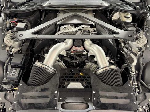 Used 2022 Aston Martin V8 Vantage Coupe RWD image 27