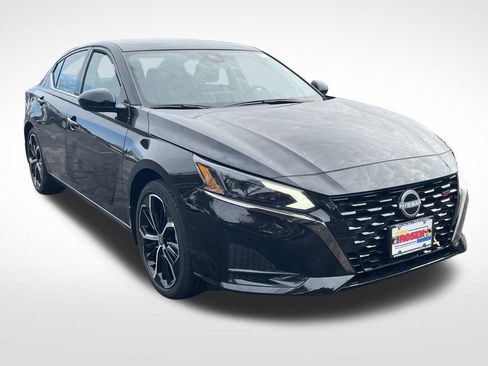 New 2025 Nissan Altima 2.5 SR w/ SR Premium Package image 7