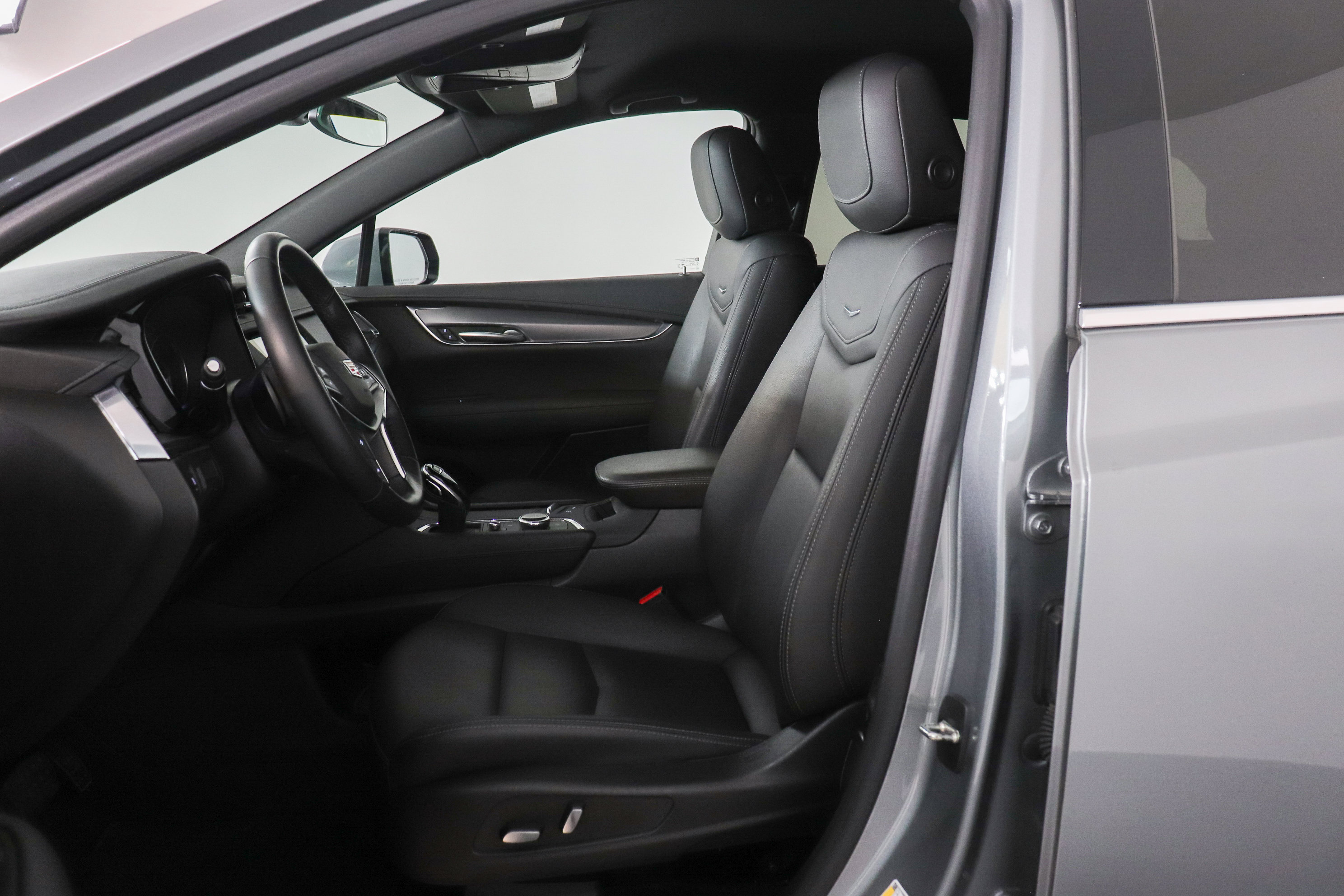 Used 2023 Cadillac XT5 Luxury AWD/4WD image 13