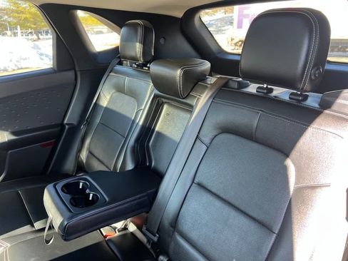 Used 2020 Ford Escape Titanium image 25