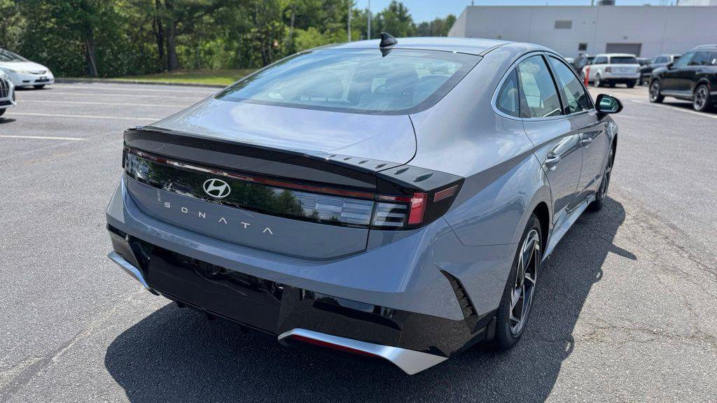 New 2026 Hyundai Sonata SEL FWD image 5