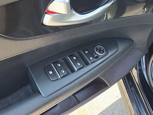 Used 2024 Kia Forte GT-Line image 15