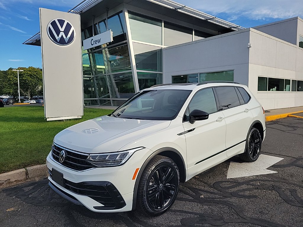 Certified 2022 Volkswagen Tiguan SE R-Line AWD/4WD image 1