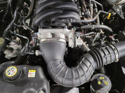 Used 2006 Ford Mustang GT RWD image 39