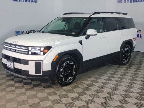 Used 2025 Hyundai Santa Fe SEL image 2