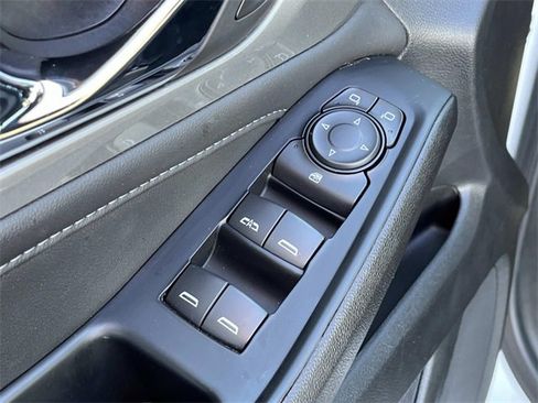 Used 2023 Chevrolet Traverse LT w/ Midnight/Sport Edition image 26