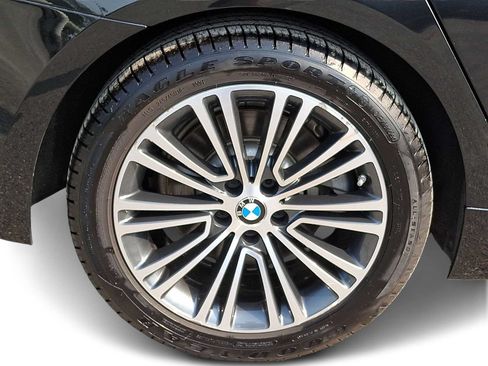Used 2019 BMW 530i xDrive w/ Convenience Package AWD/4WD image 7