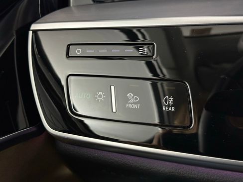 Used 2021 Audi A8 L 3.0T w/ Executive Plus Package AWD/4WD image 35