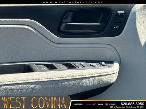 Used 2025 Honda Odyssey EX-L image 20