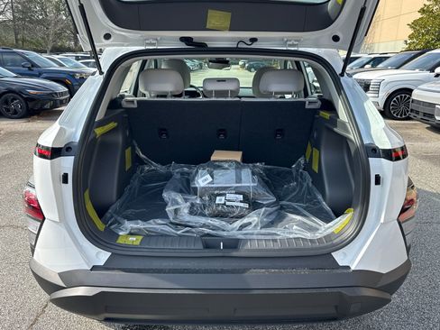 Certified 2026 Hyundai Kona SE FWD image 18