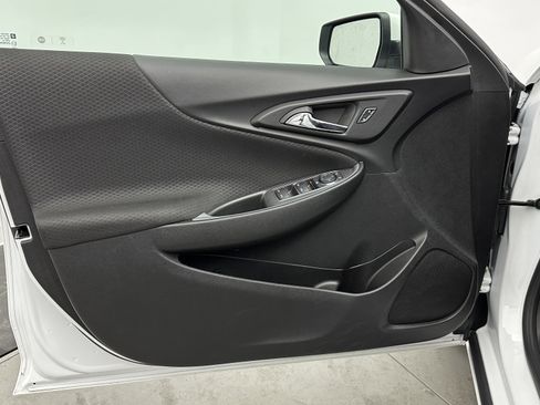 Used 2024 Chevrolet Malibu LT image 10