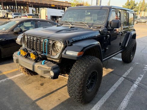 Used 2022 Jeep Wrangler Unlimited Rubicon 4xe w/ Steel Bumper Group image 3