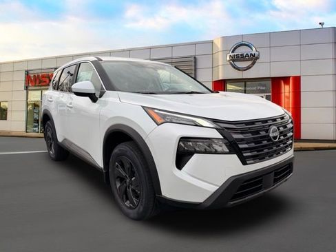 New 2026 Nissan Rogue SV w/ Cold Weather Package AWD/4WD image 1