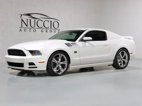 Used 2013 Ford Mustang GT RWD image 1