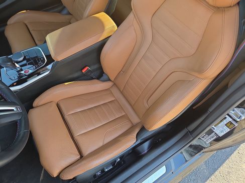 Used 2024 BMW M2 Base w/ Lighting Package image 9