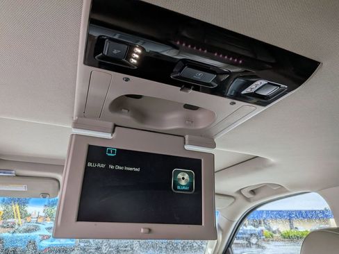Used 2016 Chevrolet Tahoe LTZ AWD/4WD image 27