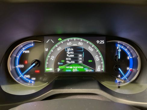 Certified 2025 Toyota RAV4 LE image 17