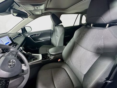 Certified 2024 Toyota RAV4 XLE w/ Convenience Package FWD image 19