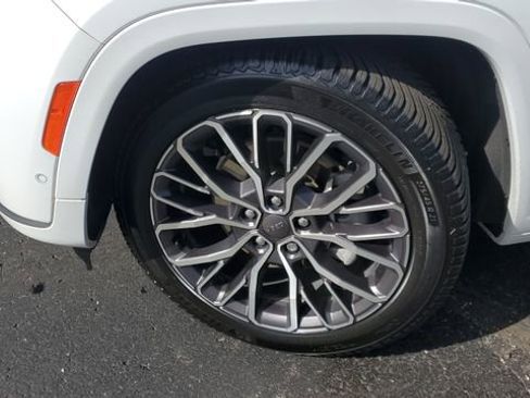 Certified 2021 Jeep Grand Cherokee L Summit AWD/4WD image 4