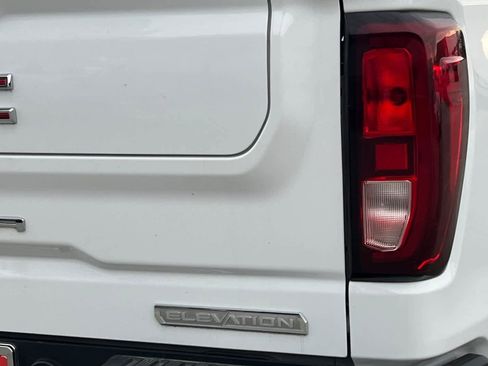 Used 2023 GMC Sierra 1500 Elevation image 15