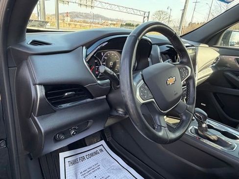Used 2023 Chevrolet Traverse Premier image 36