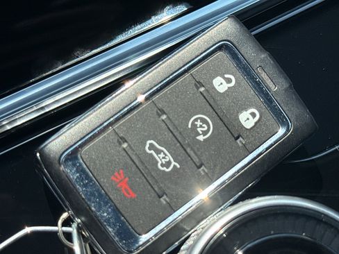 Used 2025 Jeep Grand Cherokee Altitude AWD/4WD image 36