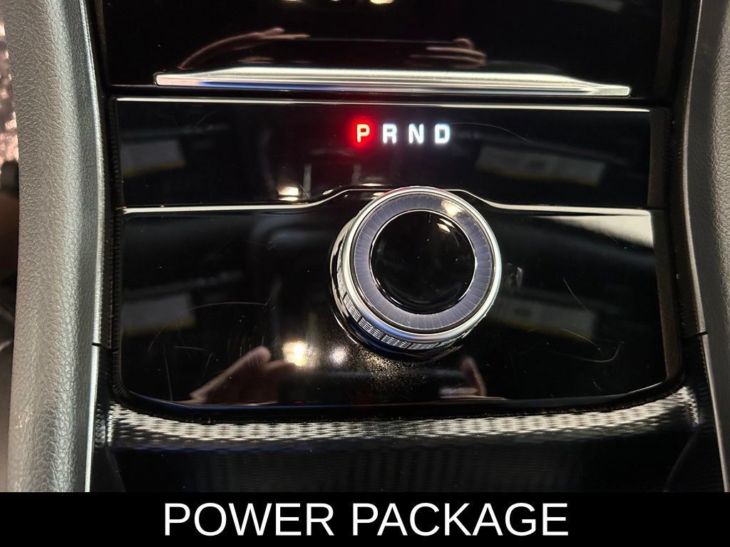 Used 2024 Jeep Grand Cherokee L Limited w/ Black Appearance Package RWD image 10