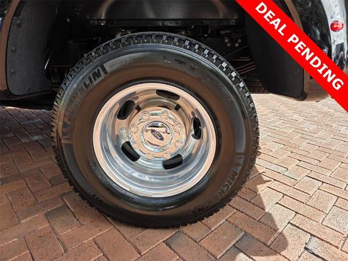 Used 2025 Ford F350 Platinum w/ Platinum Plus Package image 22