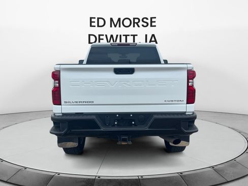 Used 2023 Chevrolet Silverado 2500 Custom w/ Custom Convenience Package AWD/4WD image 4