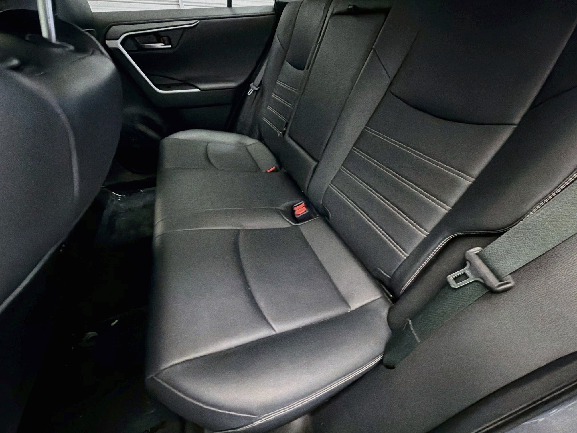 Used 2021 Toyota RAV4 Limited w/ Carpet Mat Package (TMS) FWD image 12