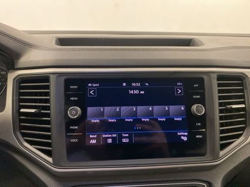 Used 2020 Volkswagen Atlas Cross Sport SE image 12