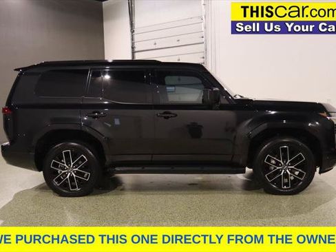Used 2025 Lexus GX 550 w/ Accessory Package (2T) AWD/4WD image 9