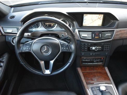 Used 2013 Mercedes-Benz E 350 4MATIC Sedan image 14