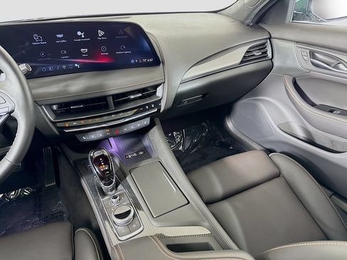 Certified 2025 Cadillac CT5 V w/ Technology Package RWD image 24