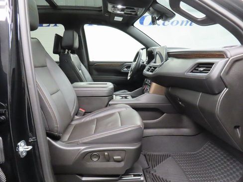 Used 2024 Chevrolet Suburban High Country image 30