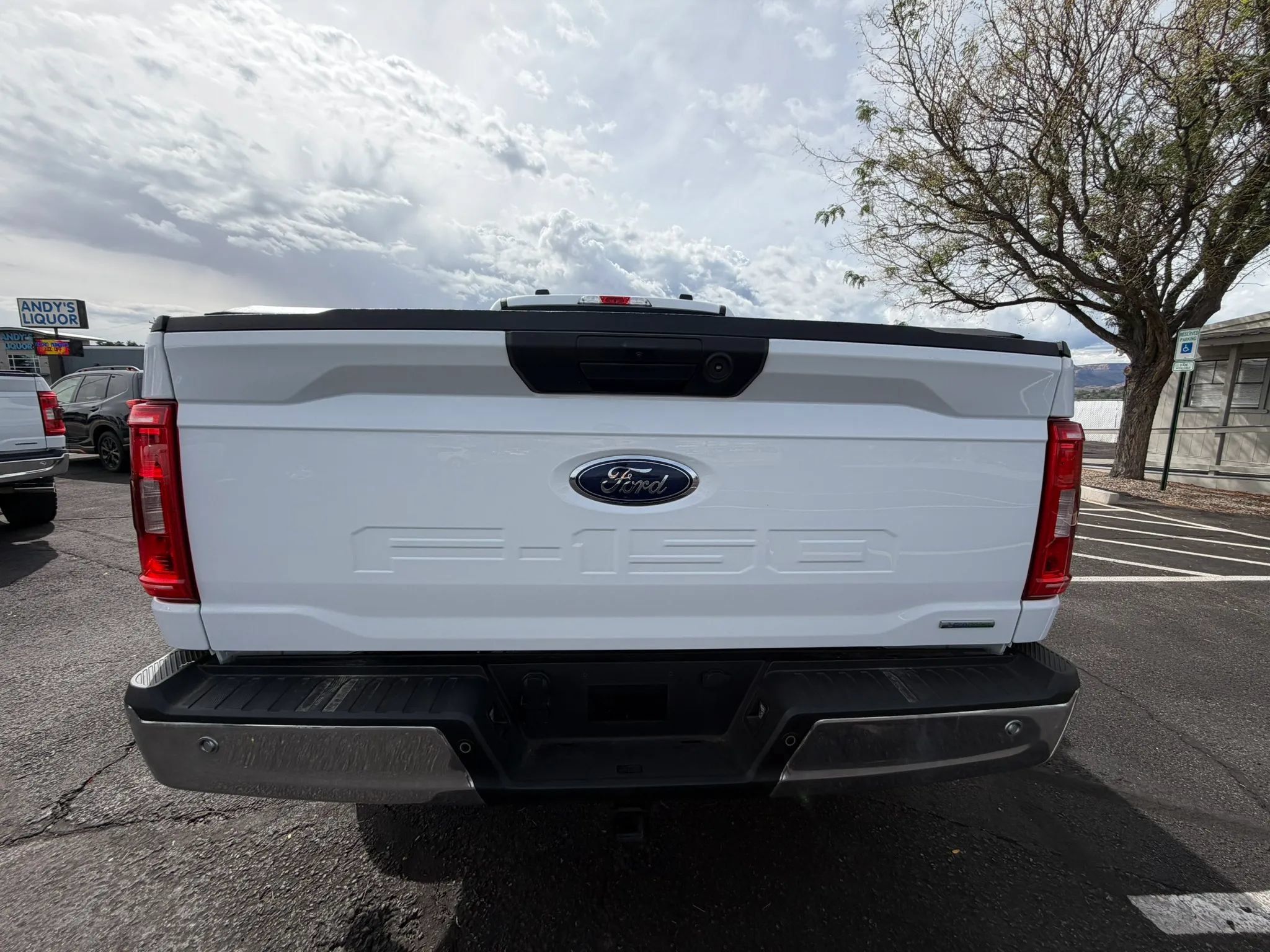 Used 2022 Ford F150 XLT w/ Equipment Group 301A Mid AWD/4WD image 7