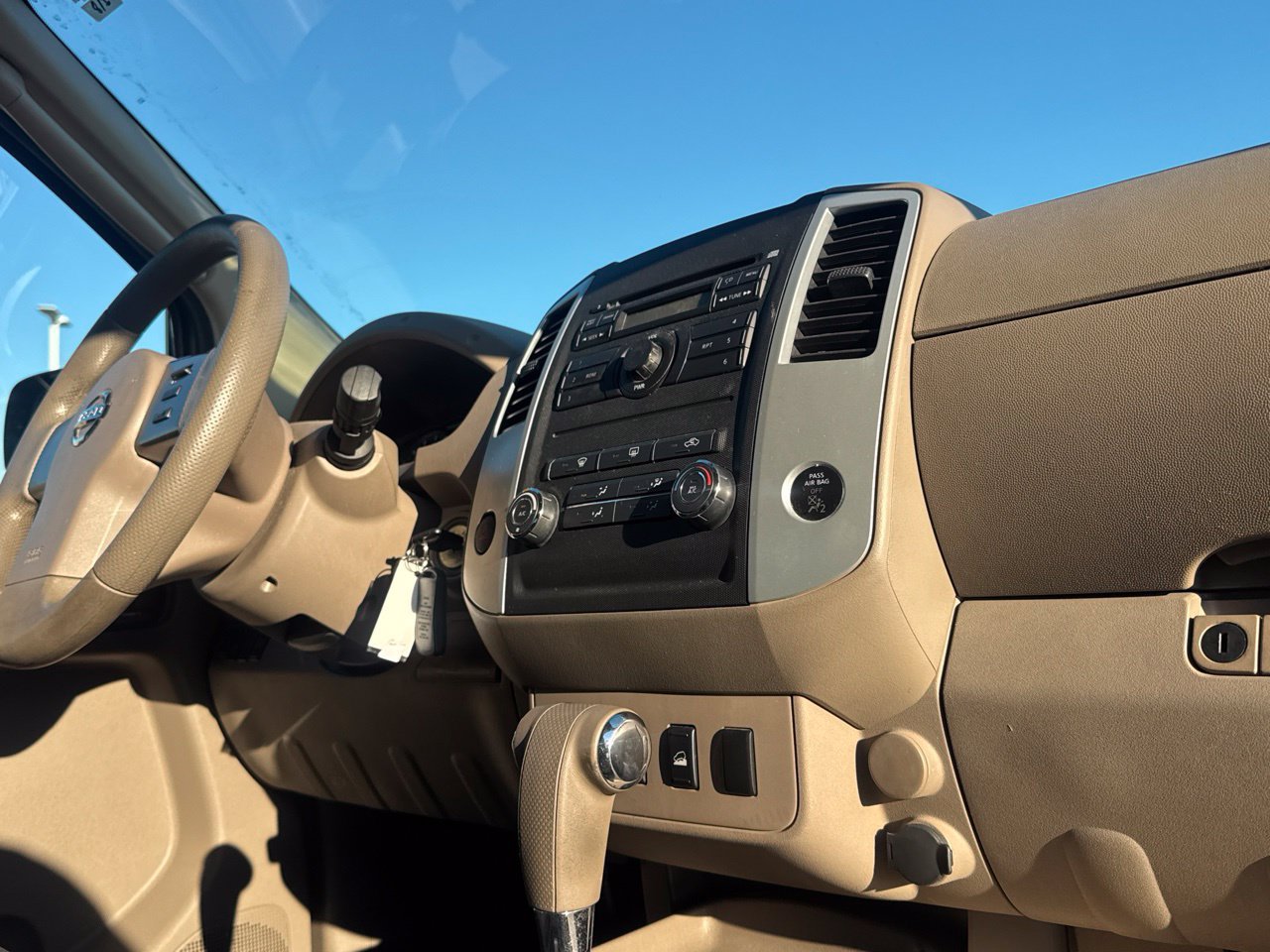 Used 2010 Nissan Frontier SE AWD/4WD image 34