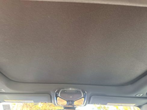 Used 2024 BMW 330e RWD image 15